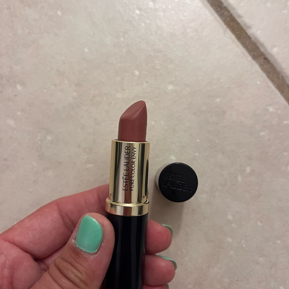Estee Lauder Pure Color Envy Lipstick